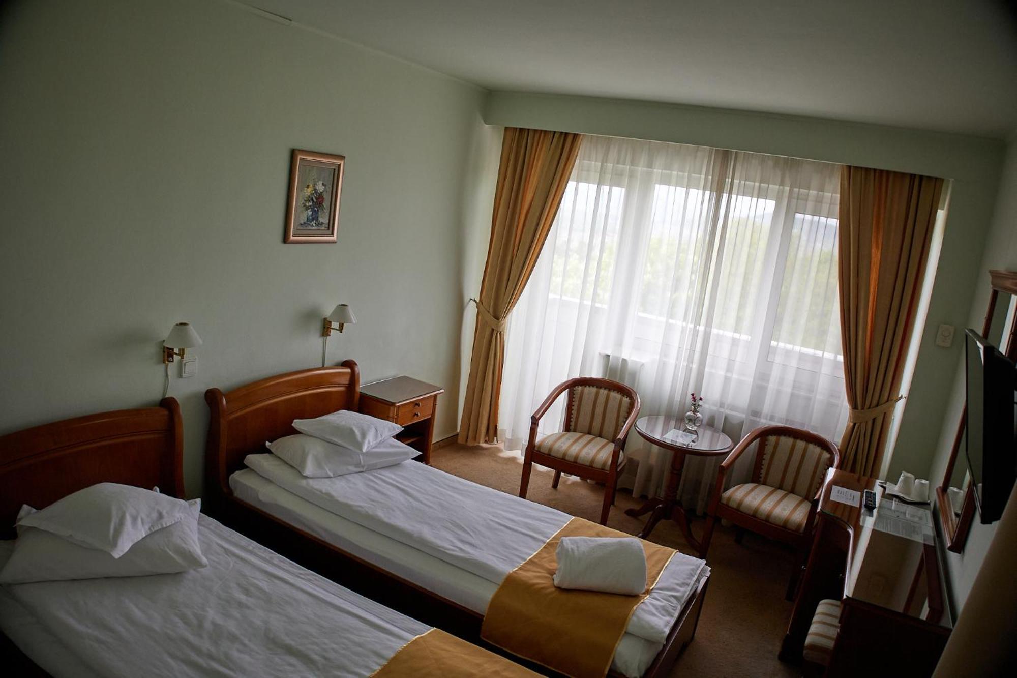 贝尔维德酒店 克卢日-纳波卡 外观 照片